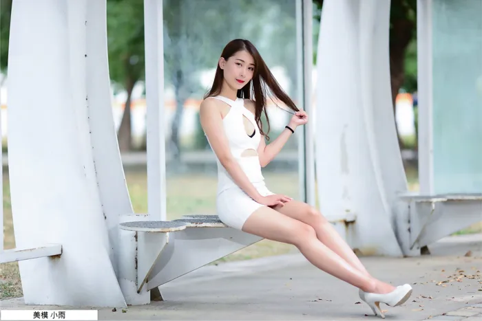 [Mzsock] NO.096 Xiaoyu off-shoulder dress, high heels, beautiful legs, outdoor shot street photography#[100P]-12